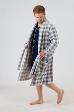 Cargar imagen en el visor de la galería, Light Gray Bristle Men