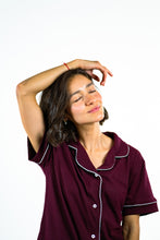 Cargar imagen en el visor de la galería, Fresh Red Wine Dreams Pijama